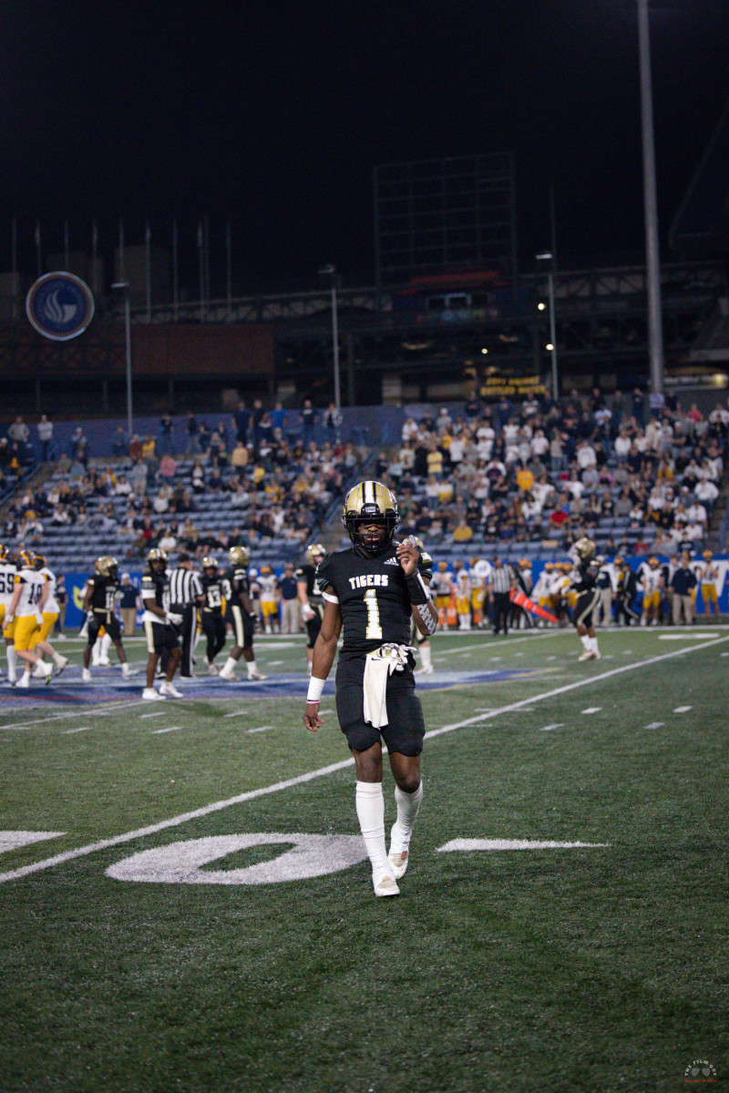 ATH, Demello Jones